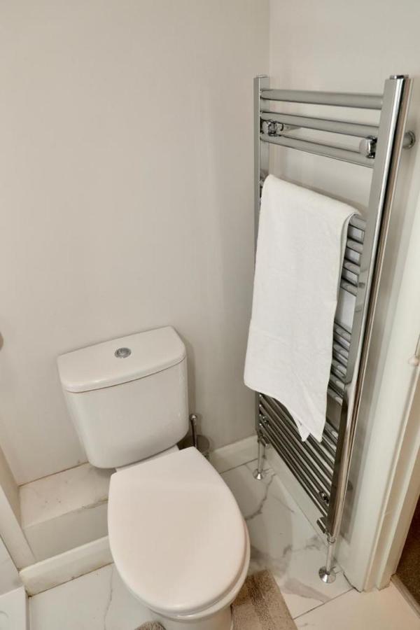 Aqua Dreams - Serviced Luxury Modern Belfast City Centre 2 Bed Apartment Exterior foto